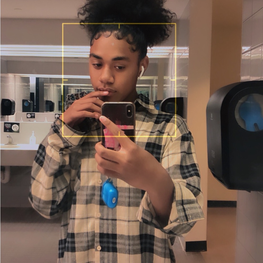 Meet your Posher, Jayven
